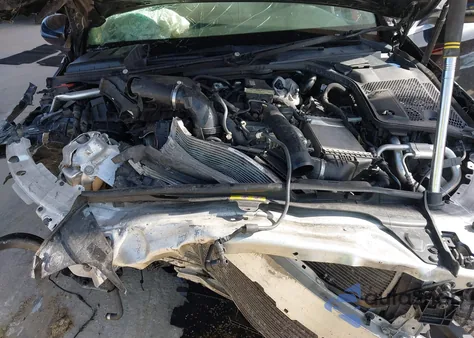 2018 Mercedes-Benz C 300 4Matic из США, поврежденный, VIN 55SWF4KB4JU256433